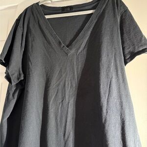 NUUDS v neck everyday tee in xl